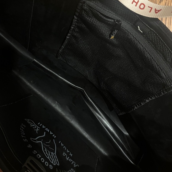 ALOHA XCHNG Black Tote - Picture 11 of 11